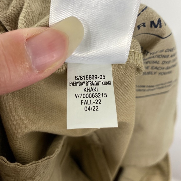 NWT Gap Khaki Pants Straight Leg Sz. 16 Inseam 26" Ankle - Picture 13 of 13